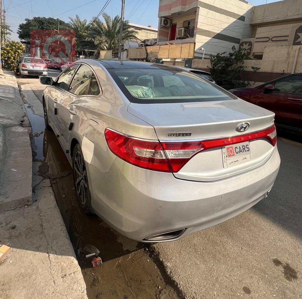 هيونداي أزيرا